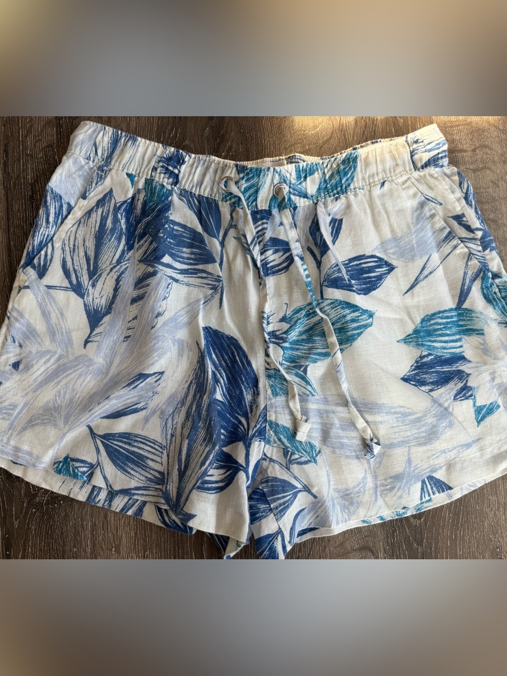C&C California White and Blue Leaf Print Drawstring Athletic Shorts